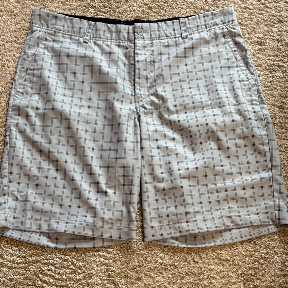 Nike Men's Light Gray Plaid Shorts